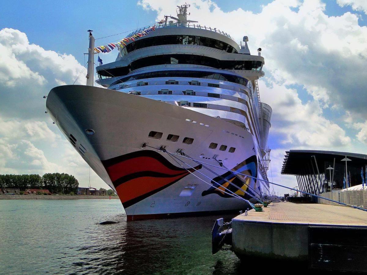 Promenadenblick/Captains-Suite Rostock Exterior photo